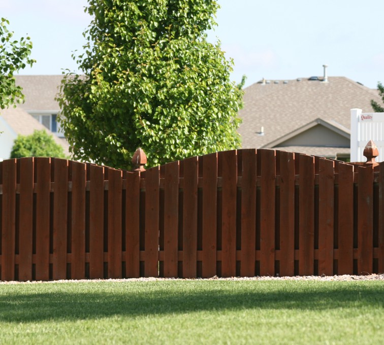 AFC Grand Island - Wood Fencing, 1002 4' overscallop picket stained