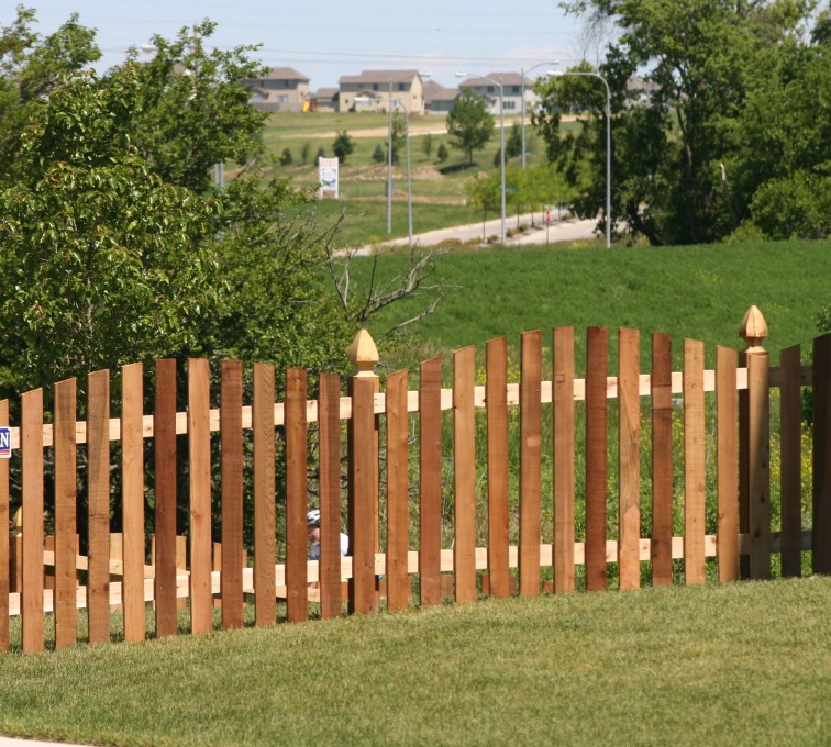 AFC Grand Island - Wood Fencing, 1025 4' Overscallop Picket