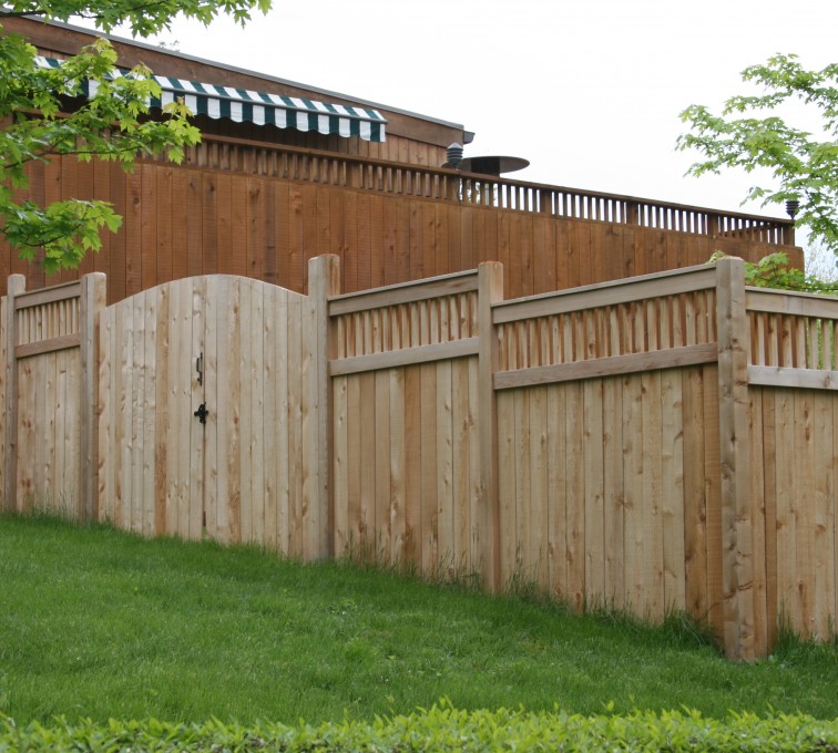 AFC Grand Island - Wood Fencing, 1066 Custom Solid with Accent Top Gate
